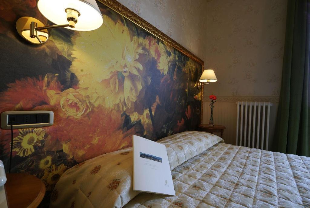 Zunica Ospitalita Dal 1880 Hotel Civitella Del Tronto Ruang foto