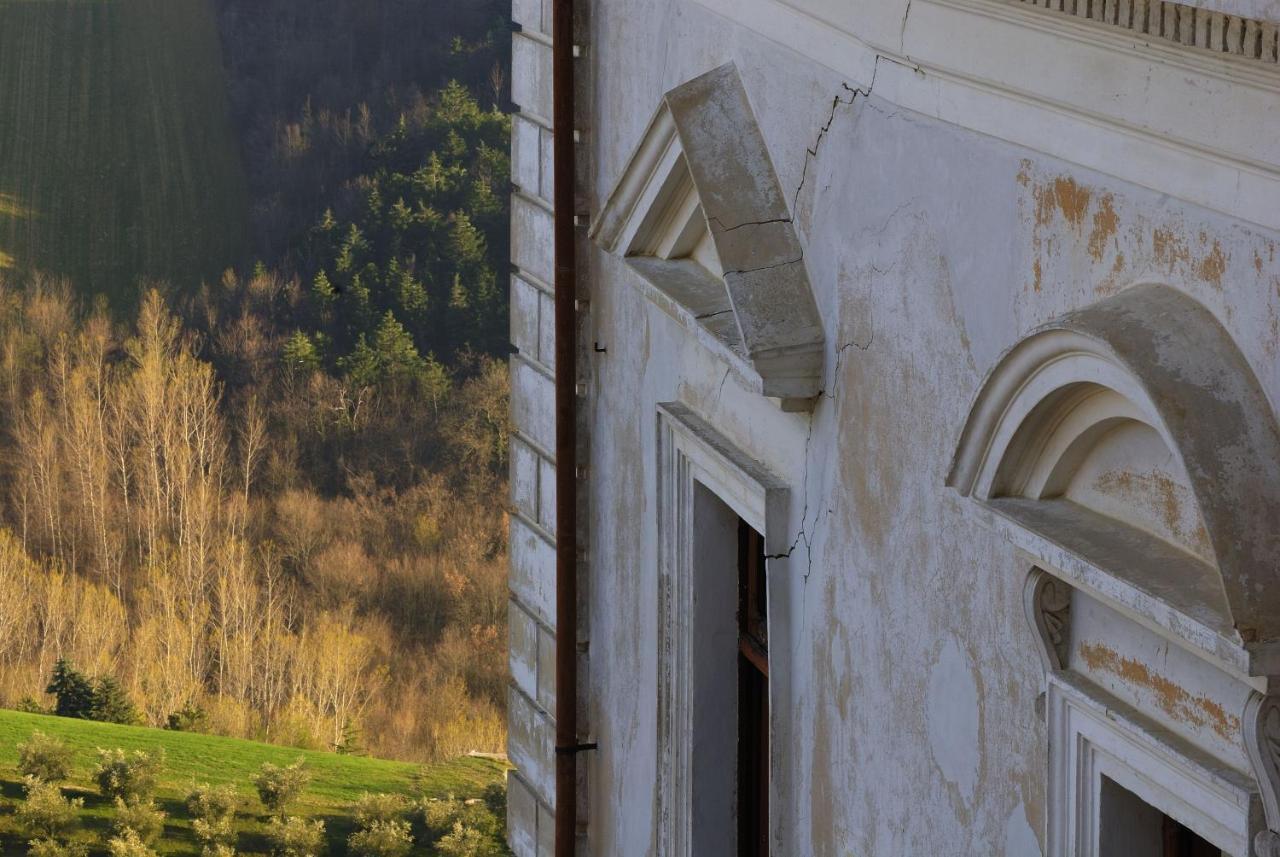 Zunica Ospitalita Dal 1880 Hotel Civitella Del Tronto Bagian luar foto